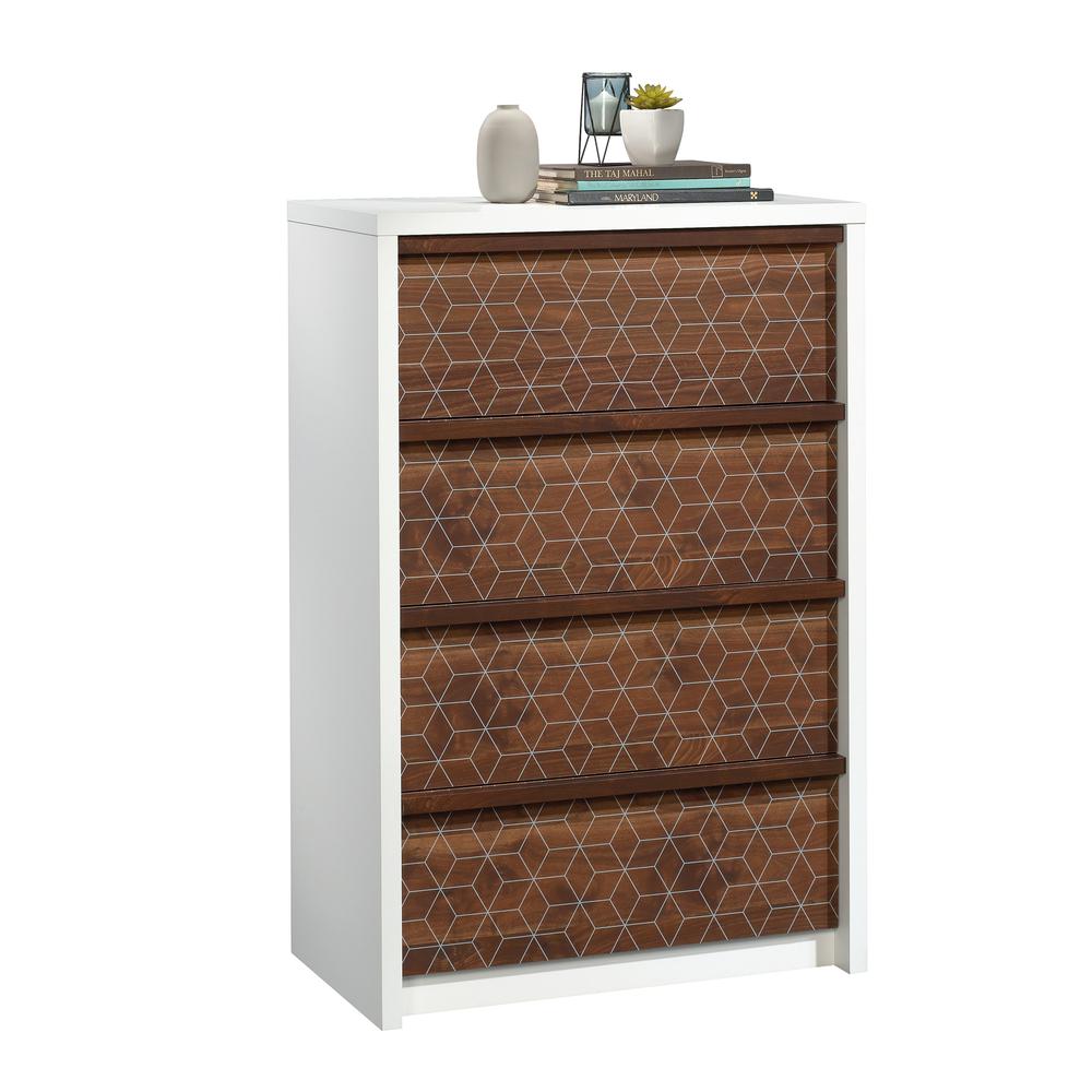 Harvey Park 4-Drawer Chest Sw. Picture 1
