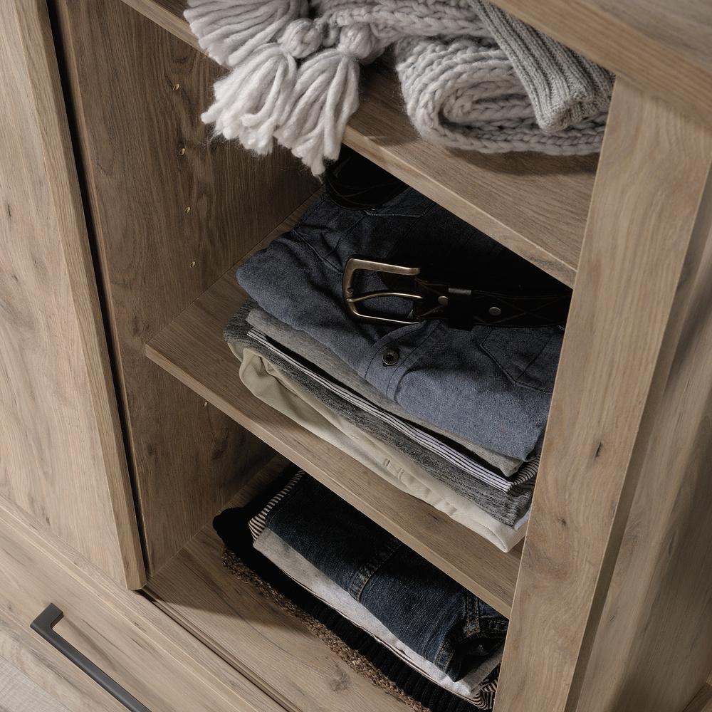 Summit Station Armoire Lao. Picture 9