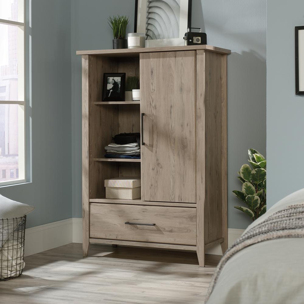 Summit Station Armoire Lao. Picture 3