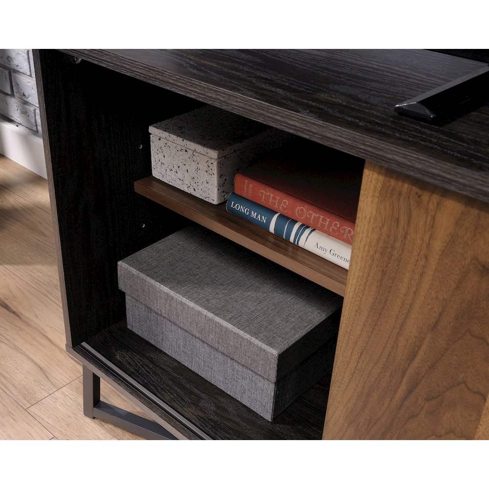 Canton Lane Credenza. Picture 10