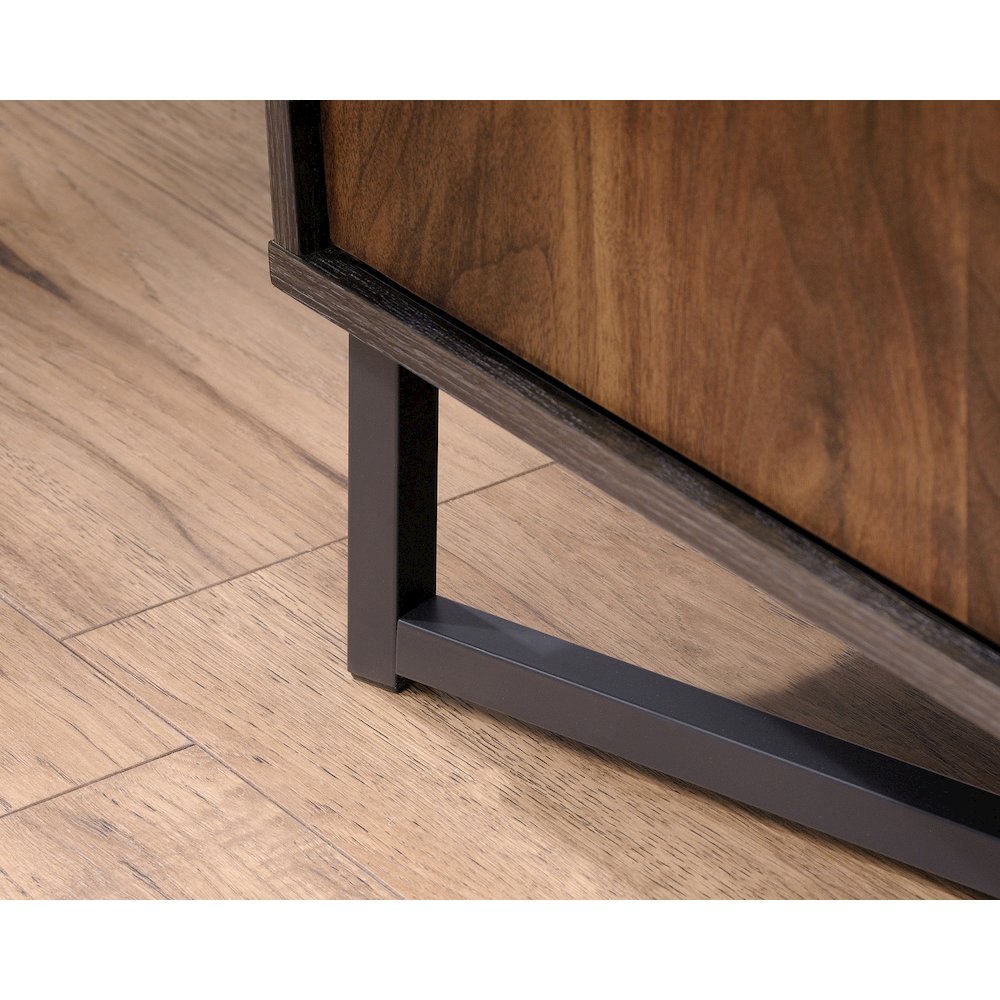 Canton Lane Credenza. Picture 15