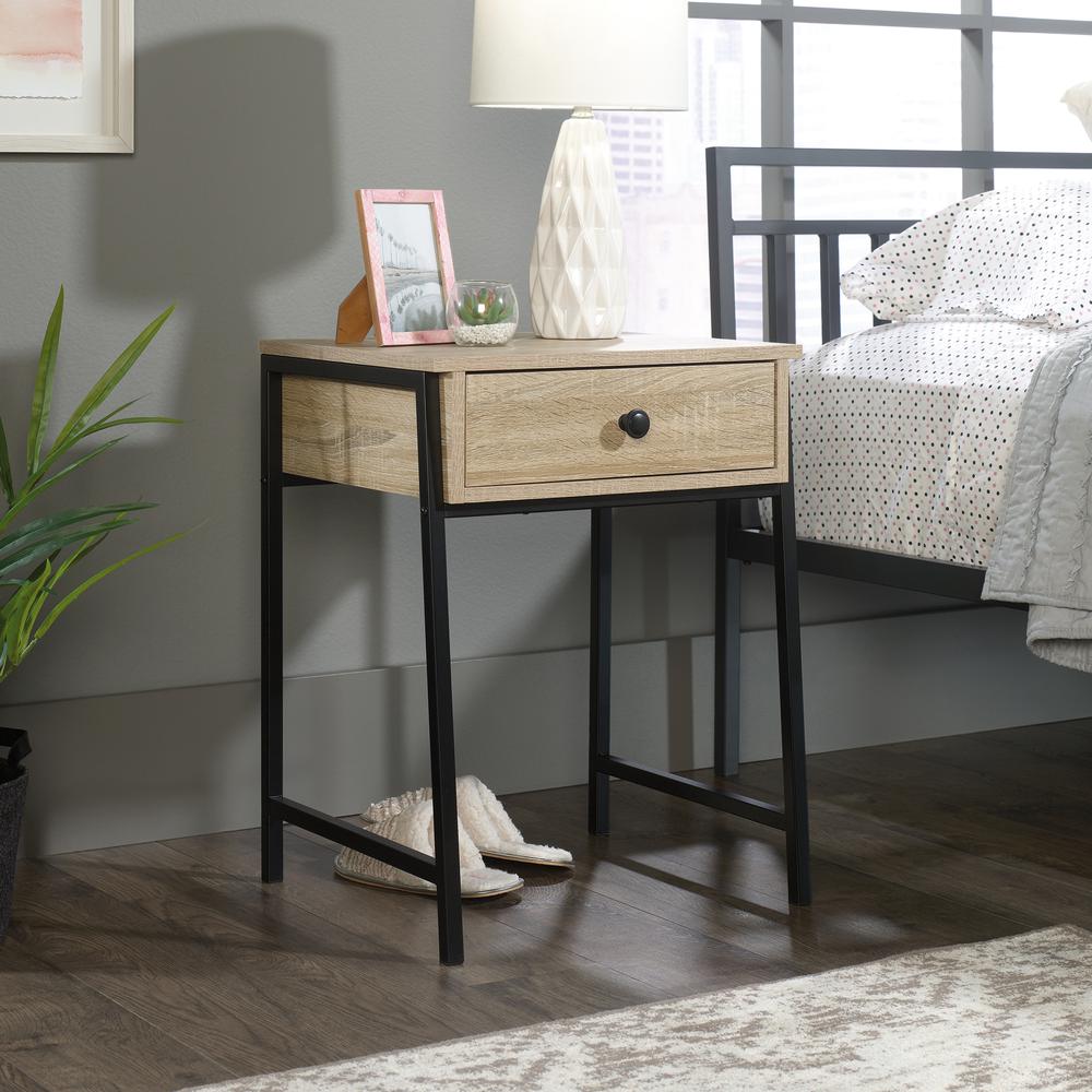 North Avenue Night Stand 3A. Picture 9