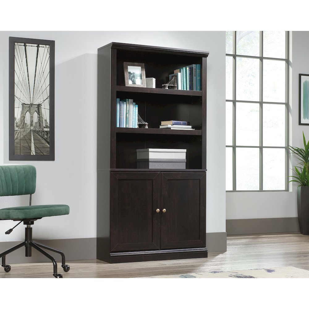 5 Shelf Bookcase W/doors. Picture 2