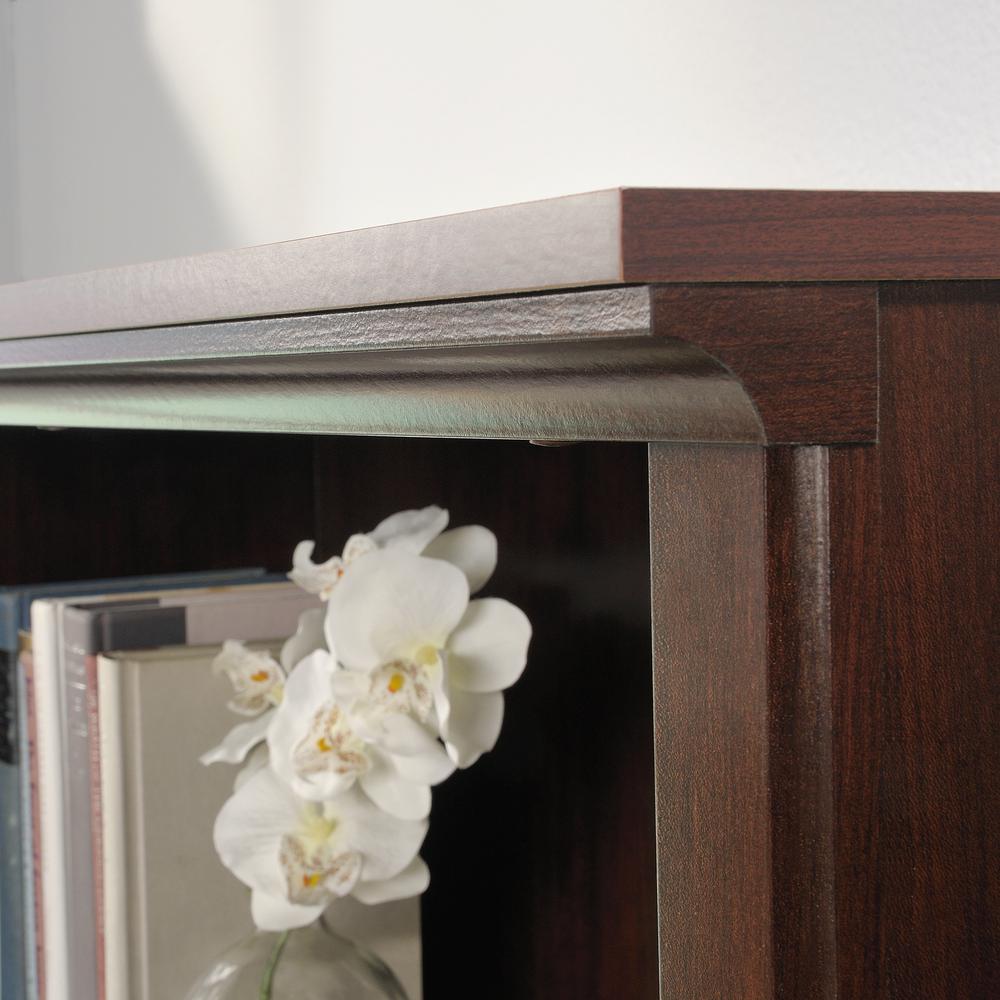 5 Shelf Bookcase w/doors. Picture 6