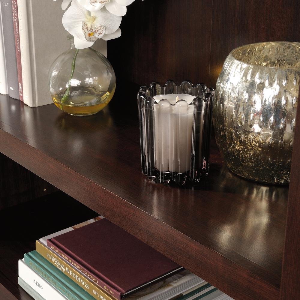 5 Shelf Bookcase w/doors. Picture 7