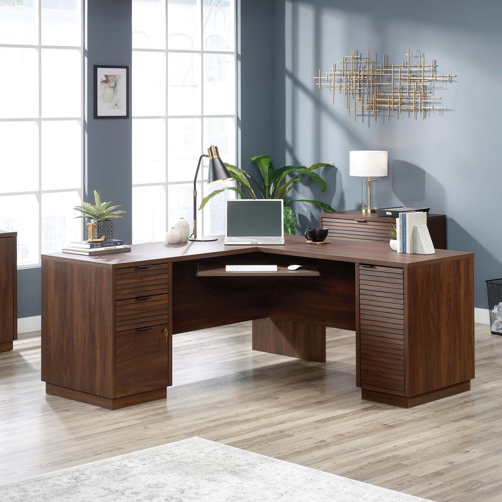 Englewood L-Desk Spiced Mahogany. Picture 10