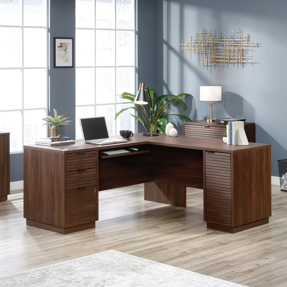 Englewood L-Desk Spiced Mahogany. Picture 11