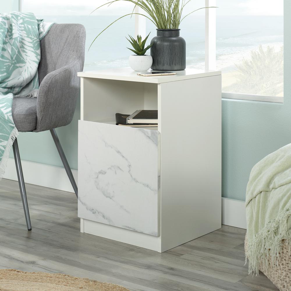 Hudson Court Night Stand, Pearl Oak finish. Picture 14