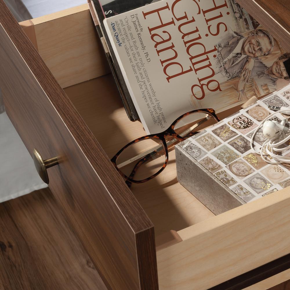 River Ranch Night Stand, Grand Walnut finish. Picture 6
