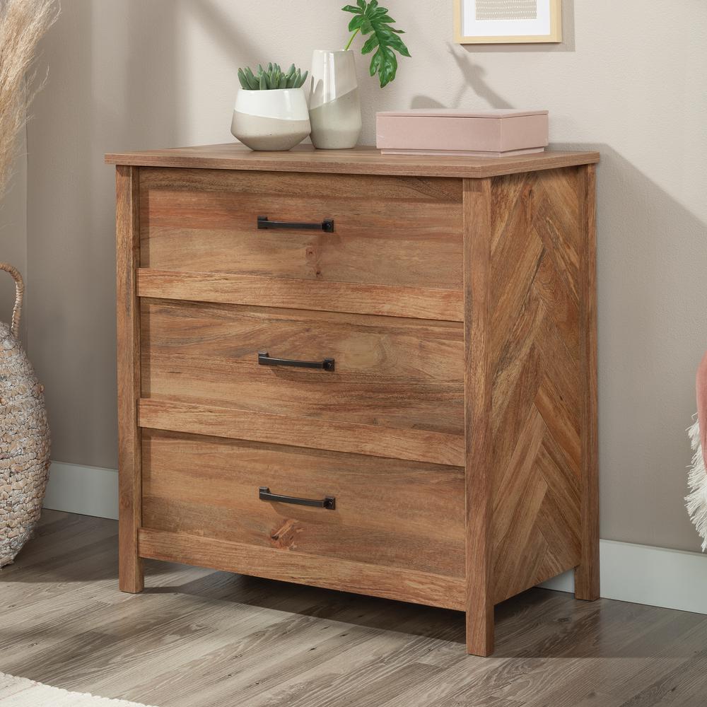 Cannery Bridge Chest, Sindoori Mango finish. Picture 3