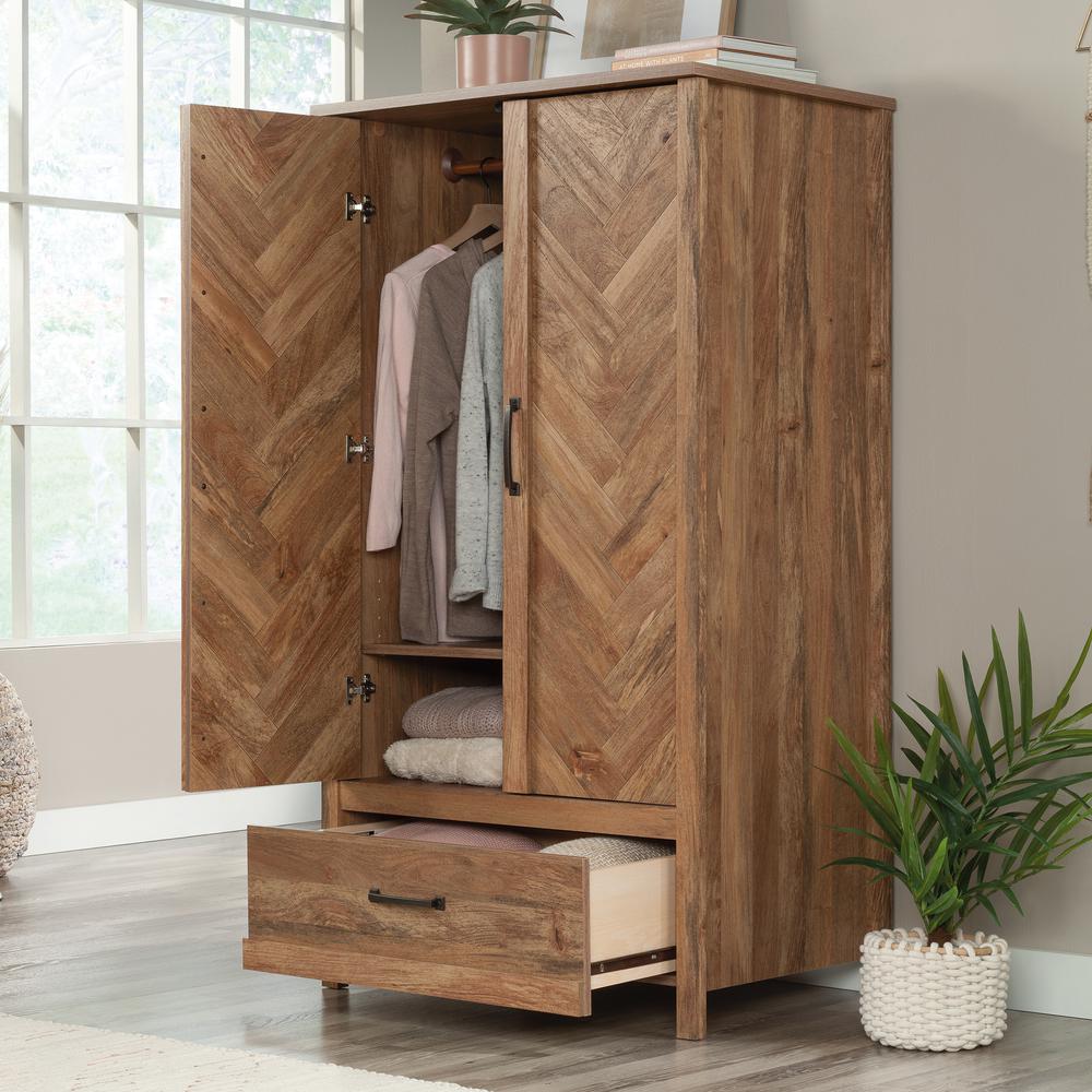 Cannery Bridge Armoire, Sindoori Mango finish. Picture 9