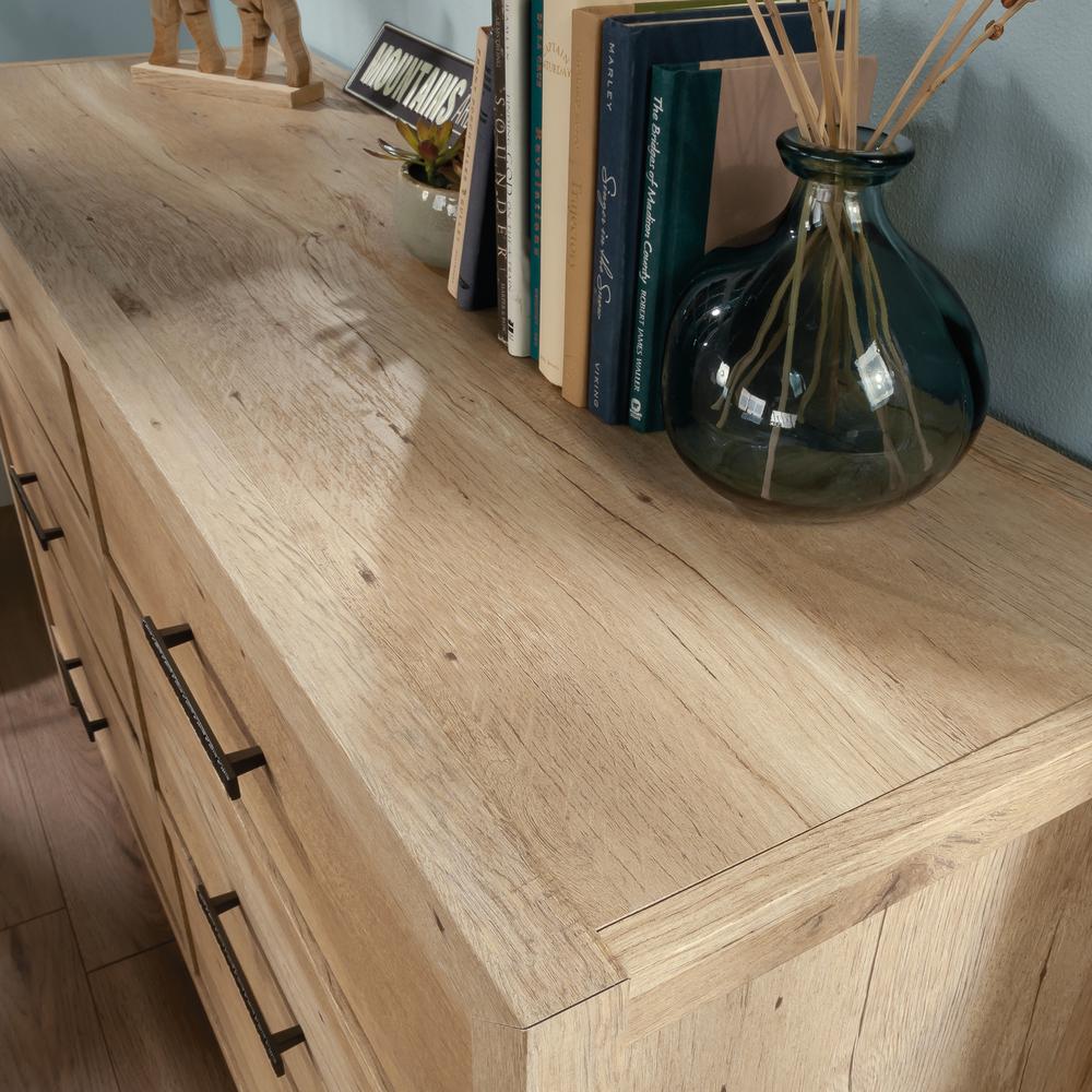 Pacific View Dresser, Prime Oak finish. Picture 6