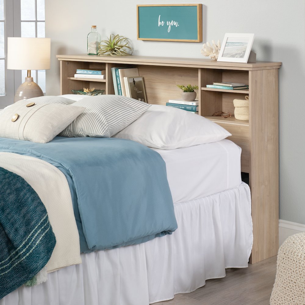 River Ranch Full/Queen Headboard, Harvest Walnut Finish. Picture 2