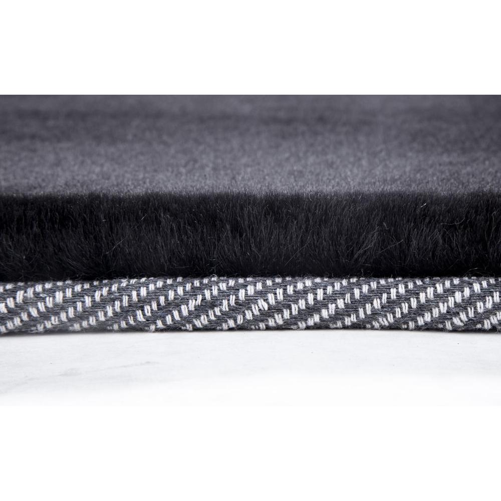 FAUX RABBIT FUR BLACK  RB02 5' X 7'. Picture 8