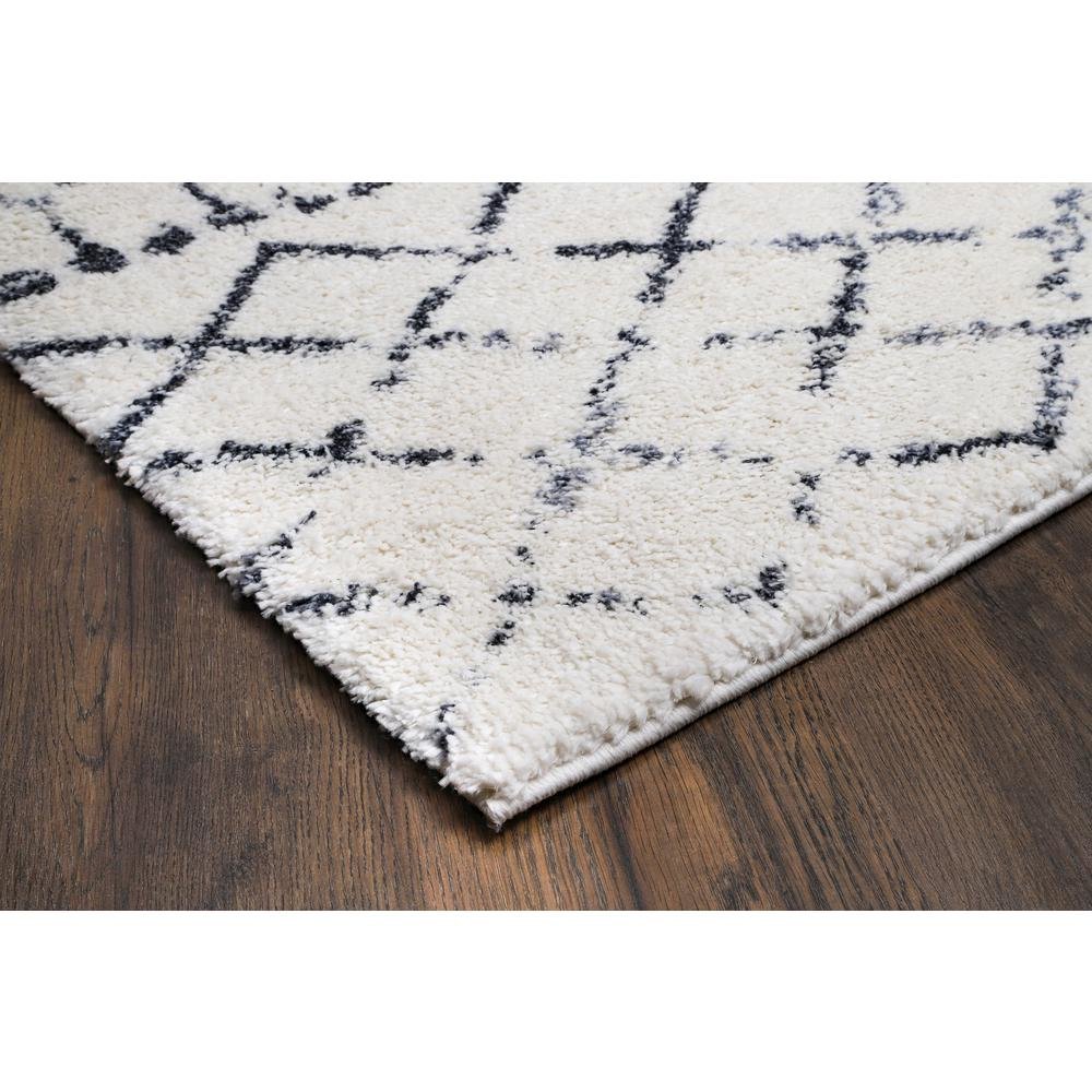 DAKU COLLECTION DK04  5'2" X 7'5". Picture 2