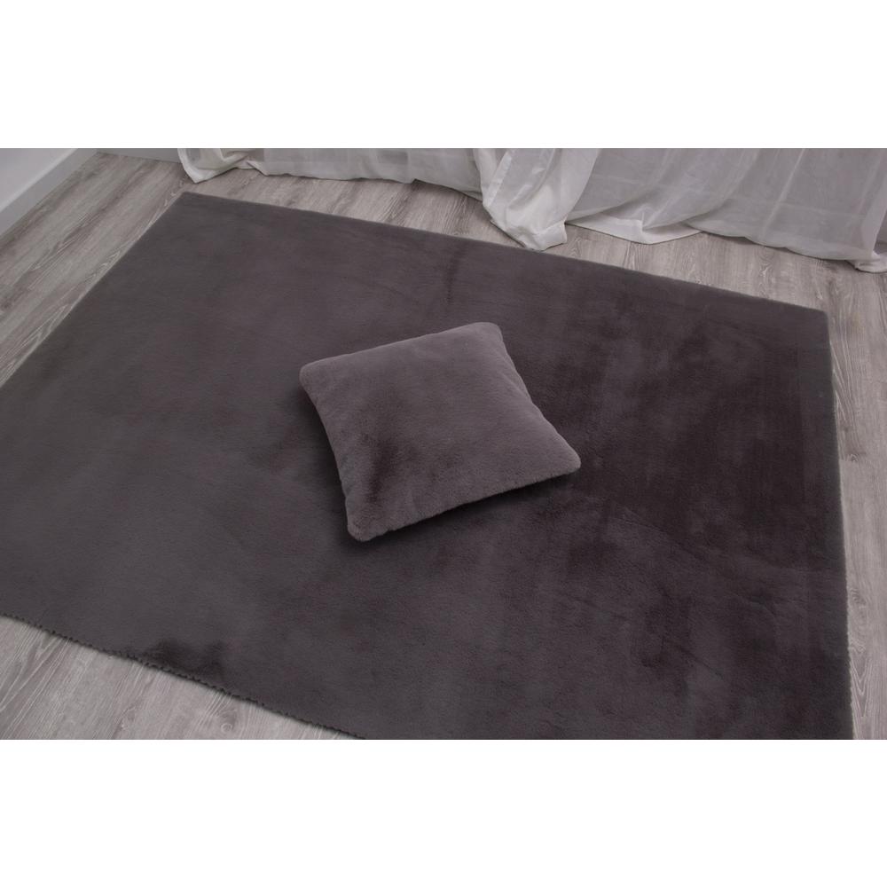 FAUX RABBIT FUR GREY  RB04 3'6" X 5'6". Picture 16