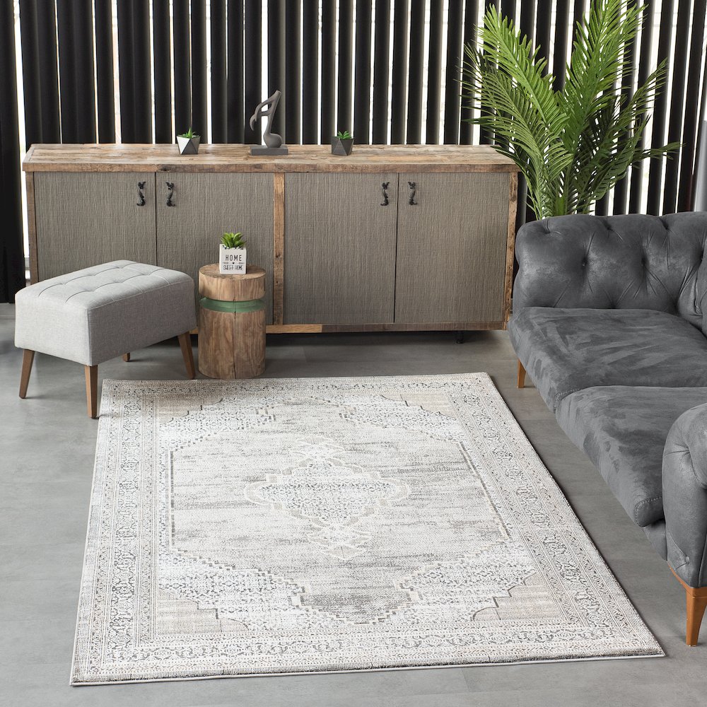 Bowman 06 Medallion Distressed Area Rug - Gray & Ivory. Picture 2