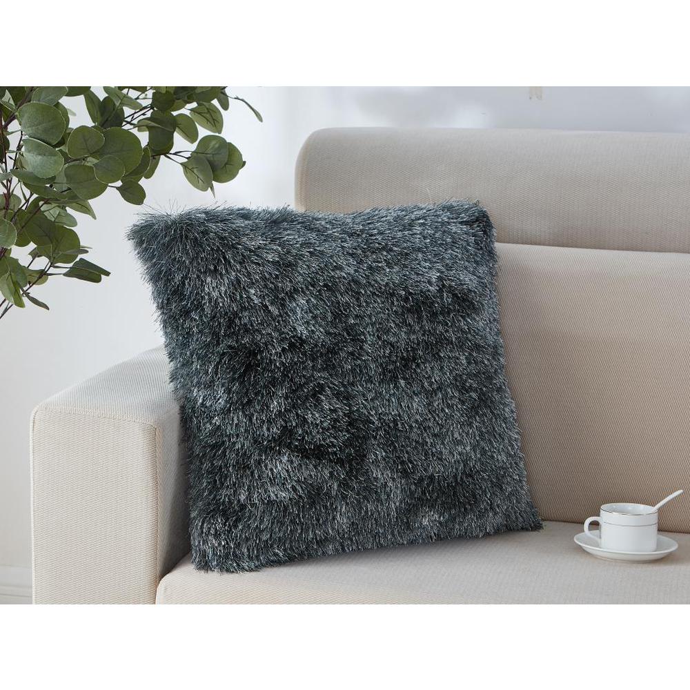 URBAN02 GREY PILLOW 20" X 20". Picture 1