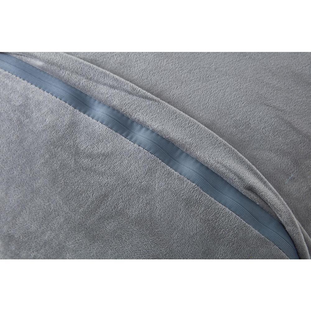 URBAN02 GREY PILLOW 20" X 20". Picture 5