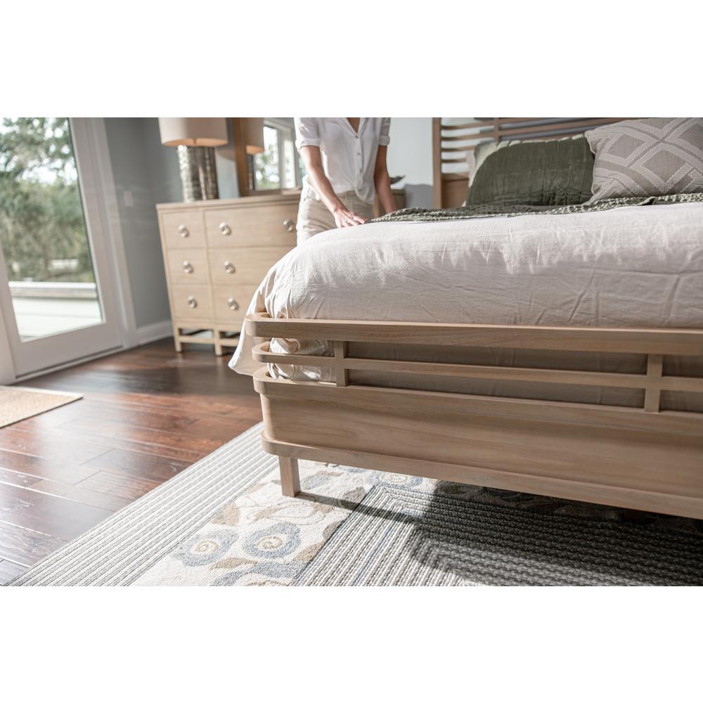 Monterey - Bed - Queen - Sandstone Finish. Picture 9