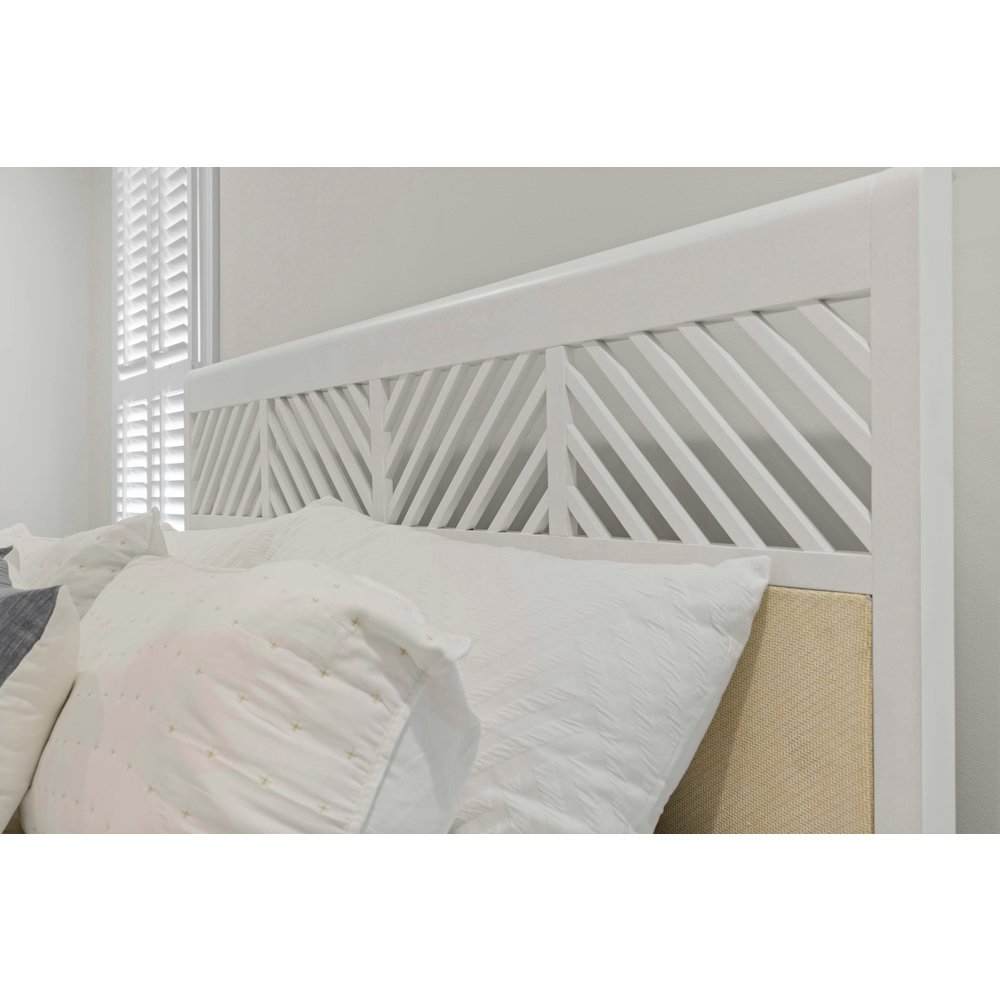 Miramar Queen Woven Storage Bed Coastal Elegance Sand and Stark White Finish. Picture 8
