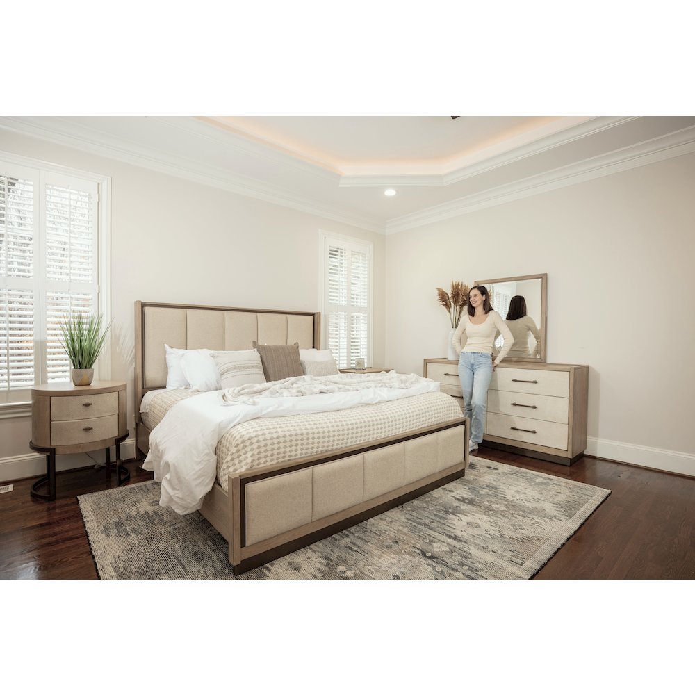 Rio Vista Upholsteredolstered Queen Bed. Muted Earth Tones and Clay Finish. Picture 4