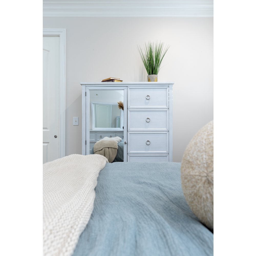 Point Breeze - Mirrored Door Chest - Fresh White with Soft Grey Glaze Finish. Picture 10