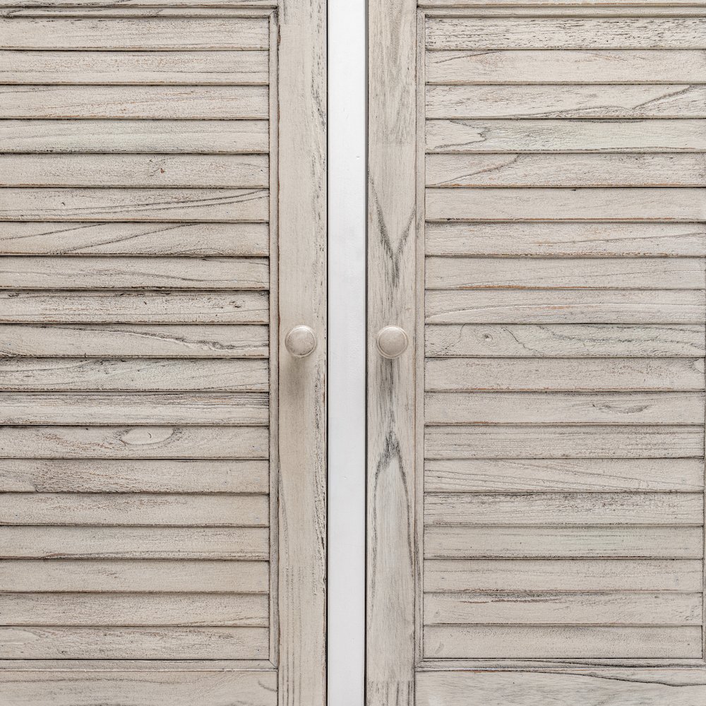 Islamorada - 4-Door Credenza - Dapple Grey and Blanc Finish. Picture 9