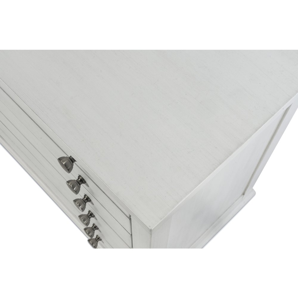 Point Breeze - 3 Drawer Bachelor's Chest - Fresh White with Soft Grey Glaze. Picture 6