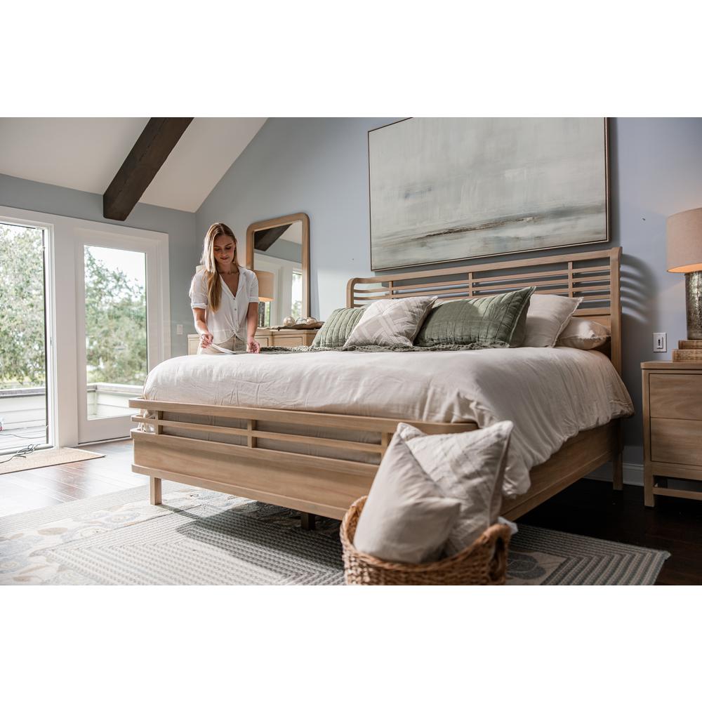 Monterey - Bed - Queen - Sandstone Finish. Picture 1