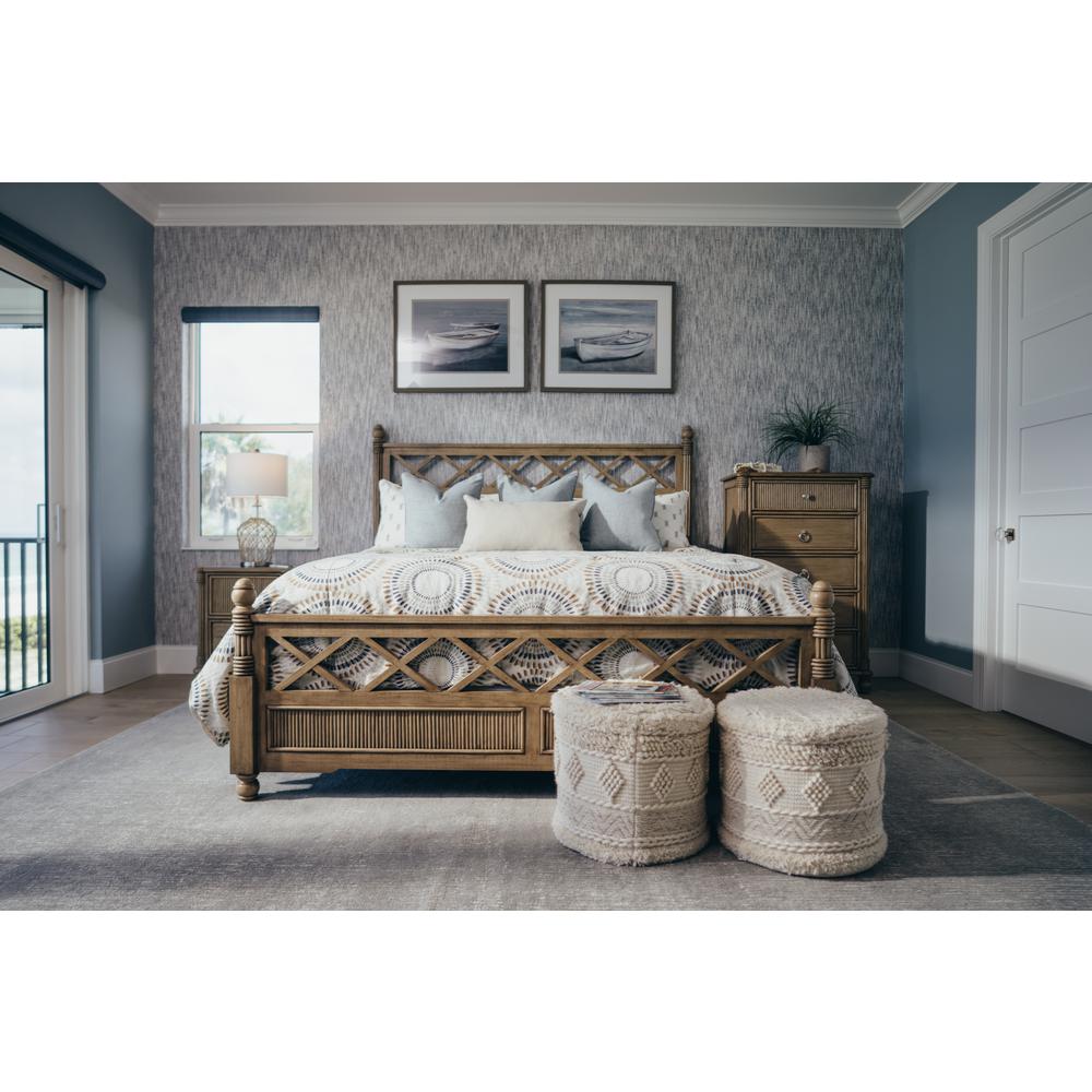 Malibu King  Bed. Picture 1
