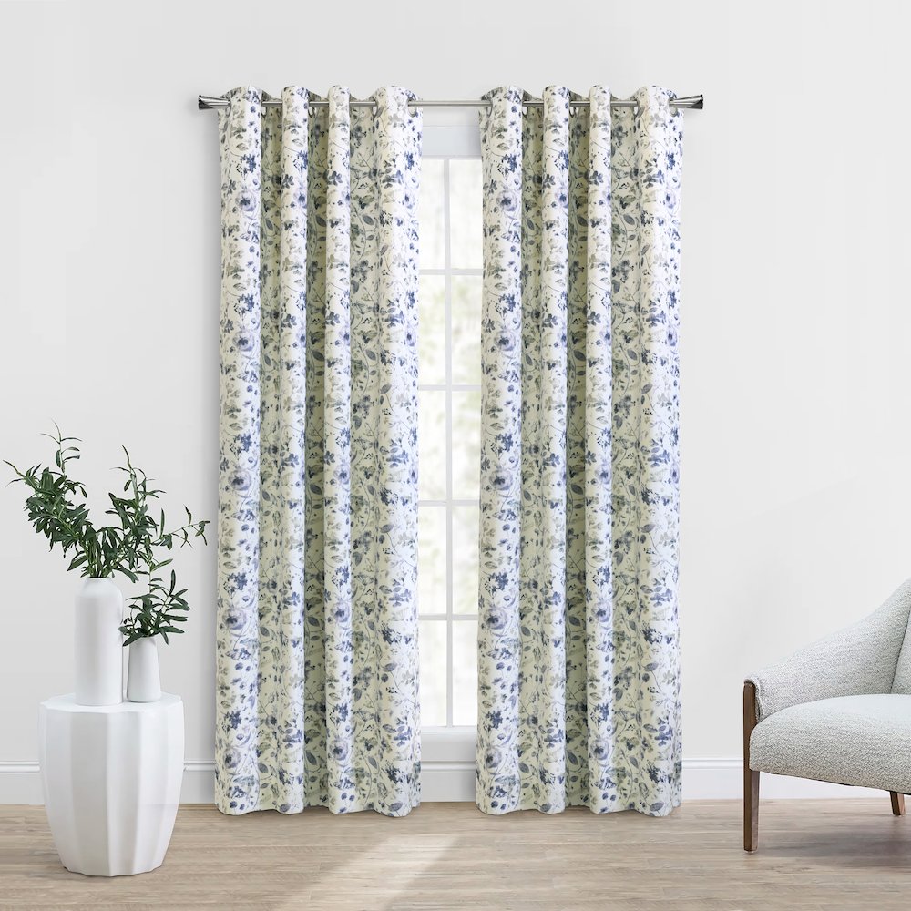 Flora Blackout Grommet Curtain Panel 52 x 63 in Silver. Picture 5