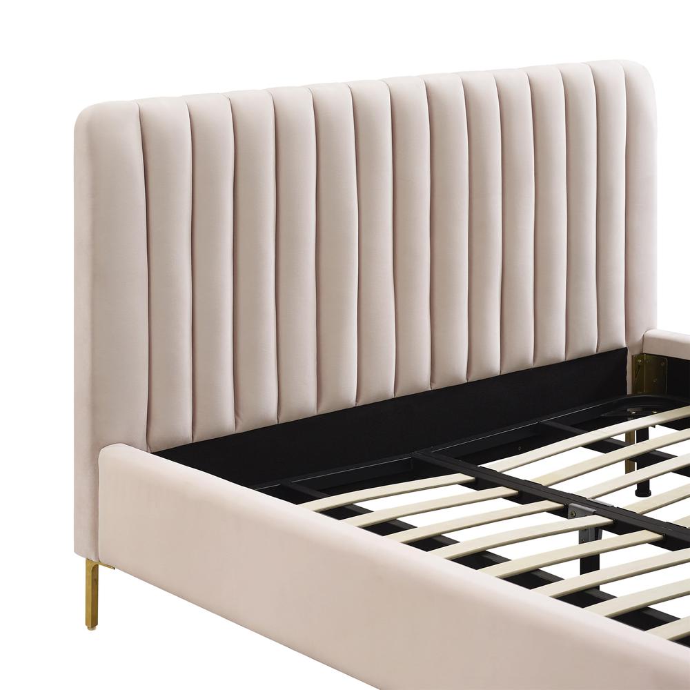 Angela Blush Bed in Queen. Picture 9