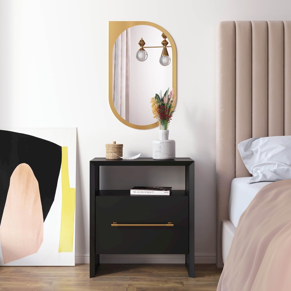Libre Black Nightstand. Picture 2