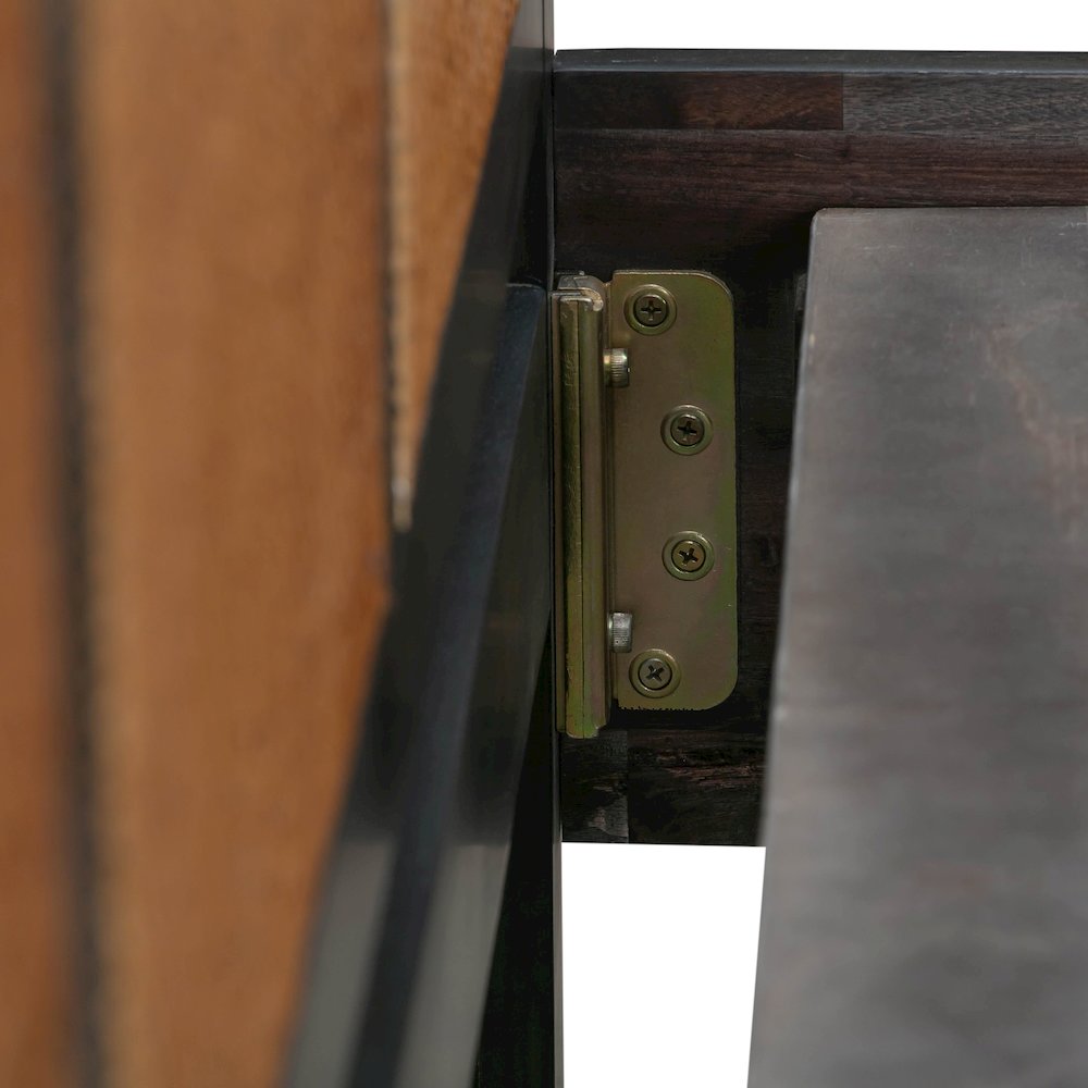 Sierra Noir Bed in UK King. Picture 7