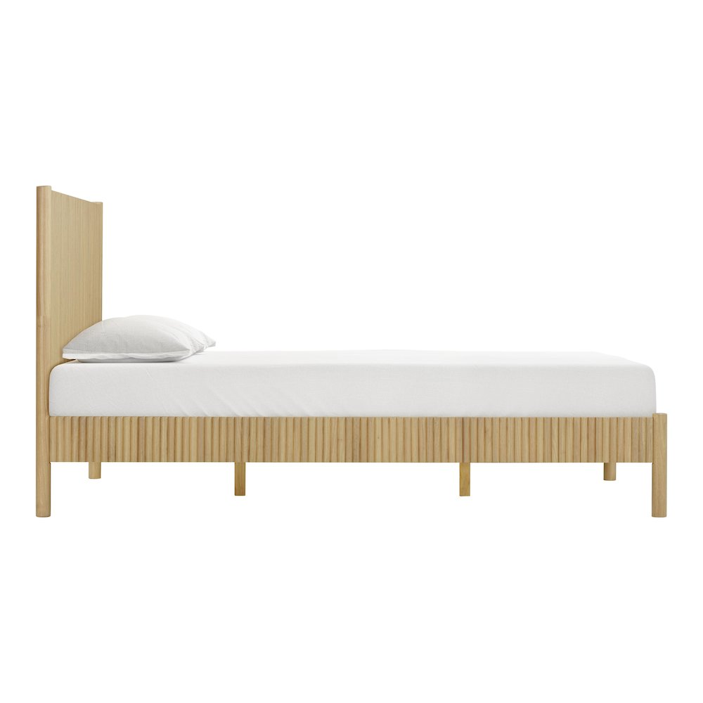 Tyla Natural Wood Queen Bed. Picture 3