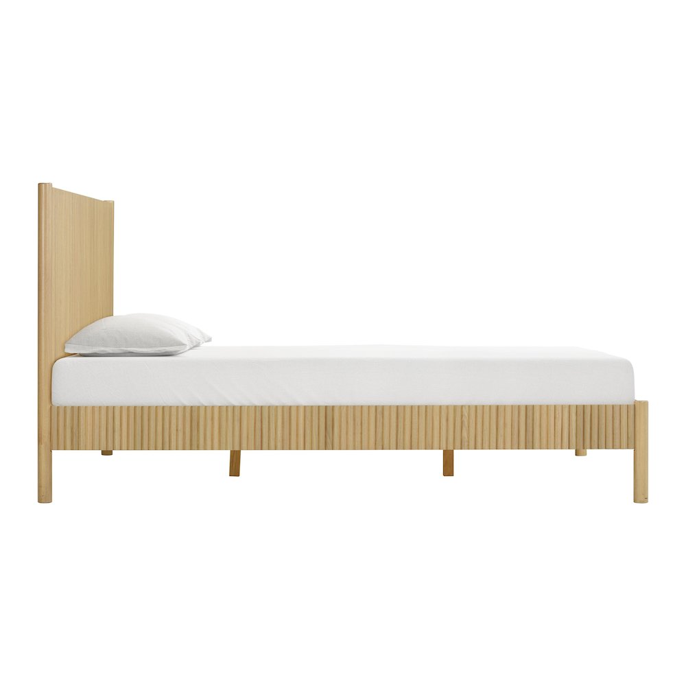 Tyla Natural Wood King Bed. Picture 3