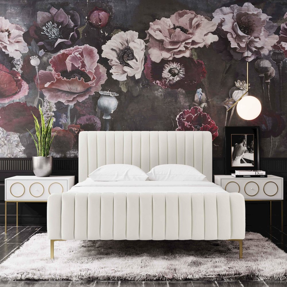 Angela Cream Bed in UK King. Picture 2