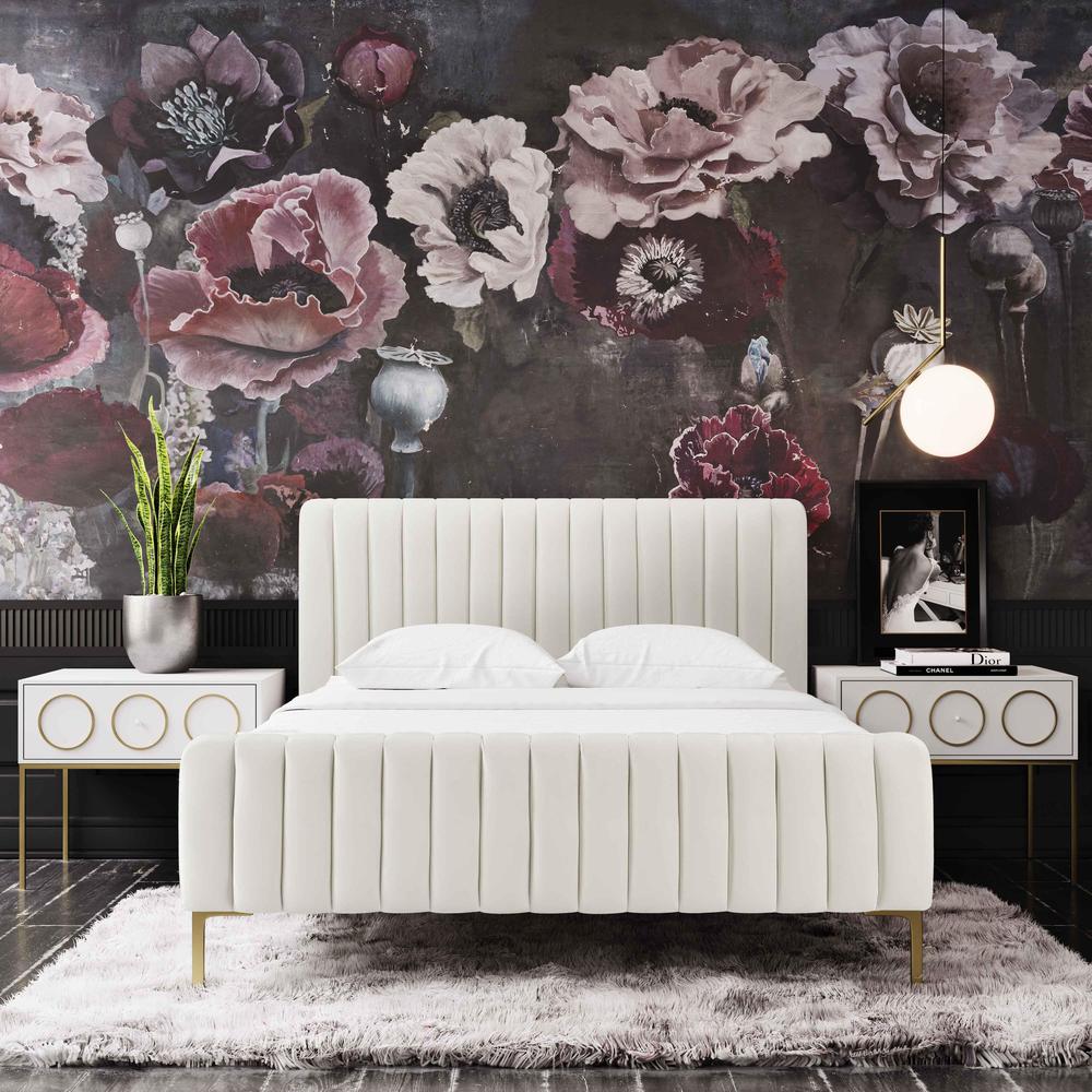 Angela Cream Bed in Full. Picture 6