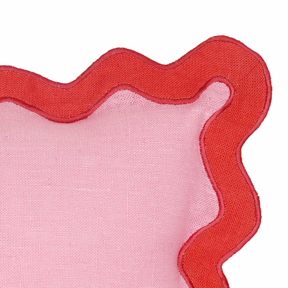 Scalloped Edge Rust and Pink Linen Throw Pillow. Picture 5