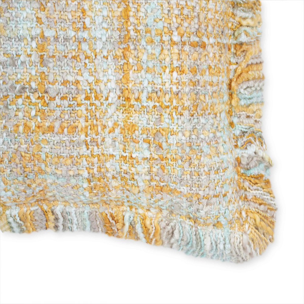 Frazzle Haystack Yellow Cushion. Picture 3