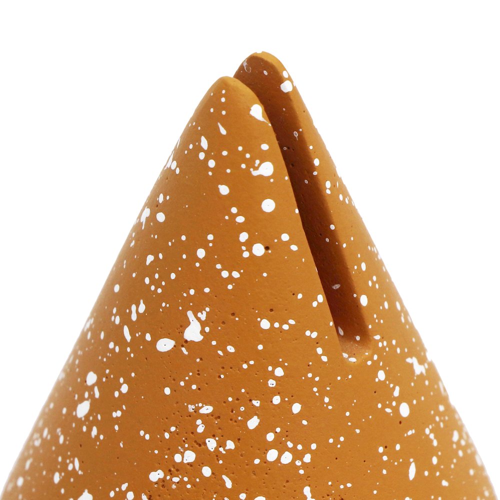 Gabby Speckled Terracotta Cone Card Holder - Set of 4. Picture 3