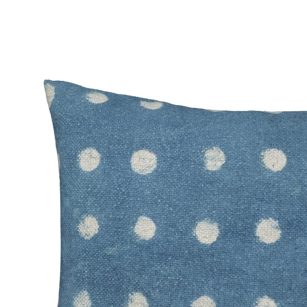 Indigo Dots Cotton 20 inch Square Accent Pillow. Picture 4
