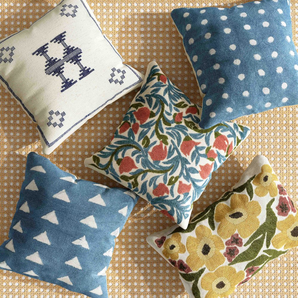 Aztec Cream & Indigo Wool 20 inch Square Accent Cushion. Picture 2