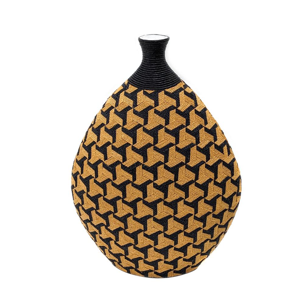Jahia Geometric Vase. Picture 1