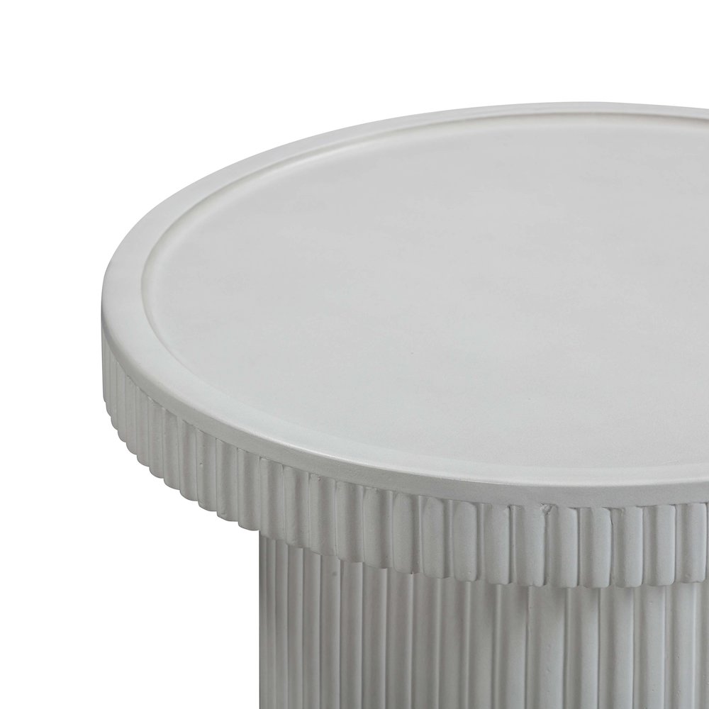 Darcy White Concrete Side Table. Picture 4