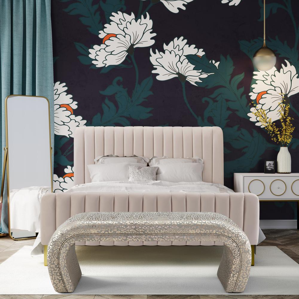Angela Blush Bed in Queen. Picture 3