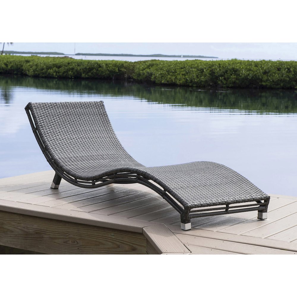 Panama Jack Graphite Curve Chaise Lounge. Picture 2