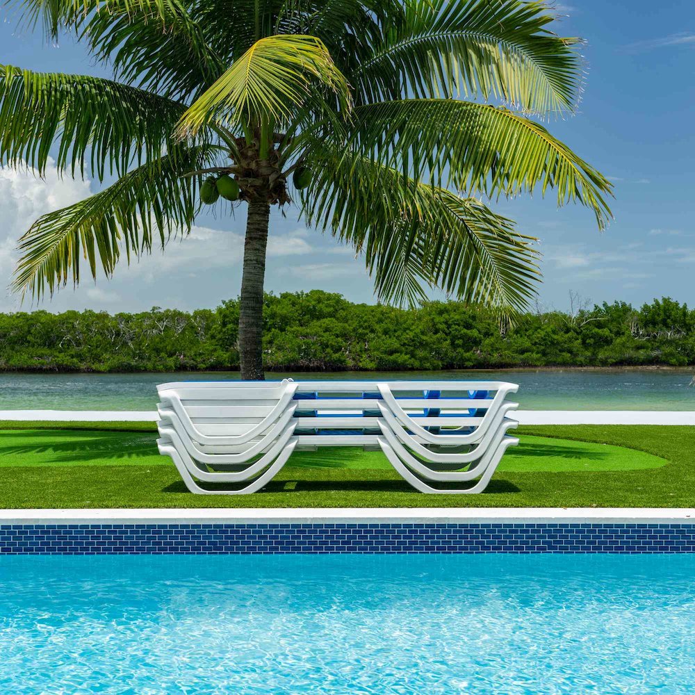 Panama Jack Abaco (Set of 2) Chaise Loungers. Picture 4