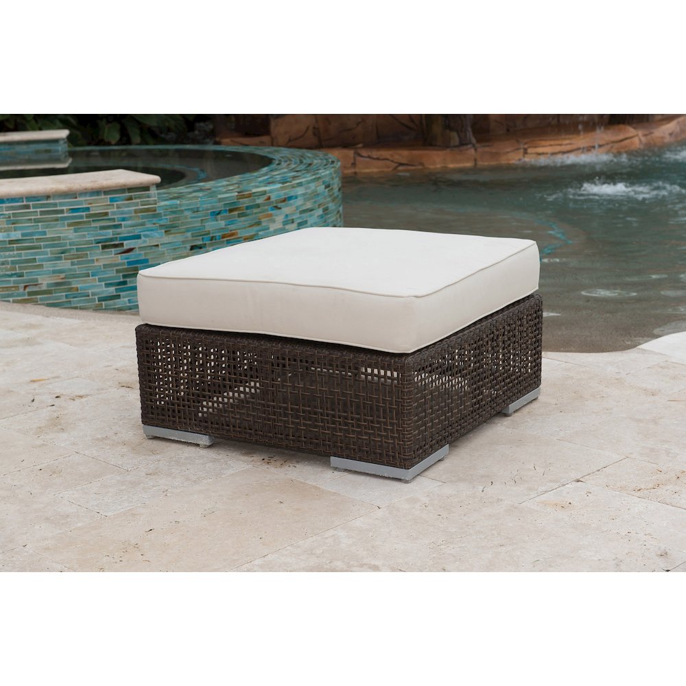 Soho Ottoman with Cushion. Picture 3